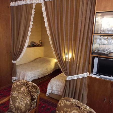 Ferienwohnung ,,Wohnen Wie Zu Grossmutter'S Zeiten'' Viena Exterior foto