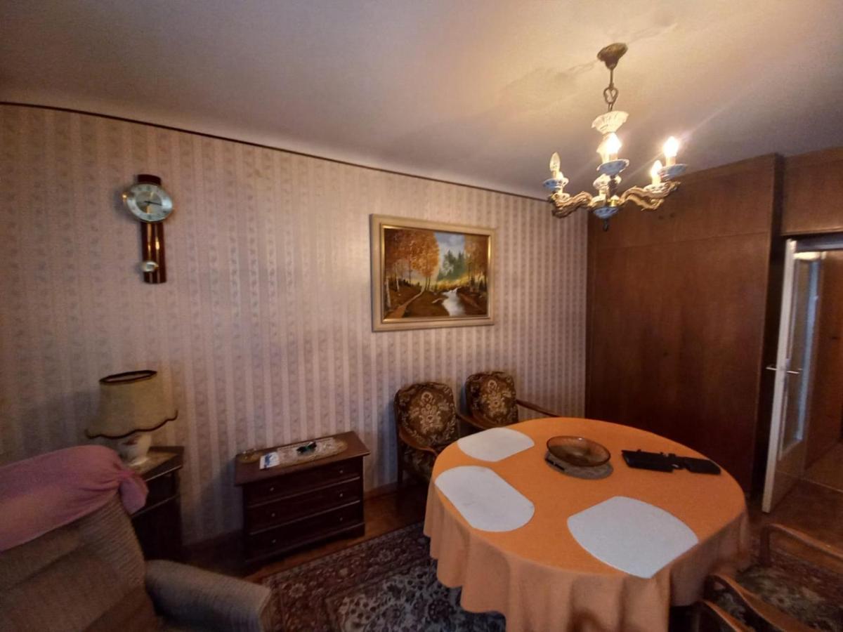 Ferienwohnung ,,Wohnen Wie Zu Grossmutter'S Zeiten'' Viena Exterior foto